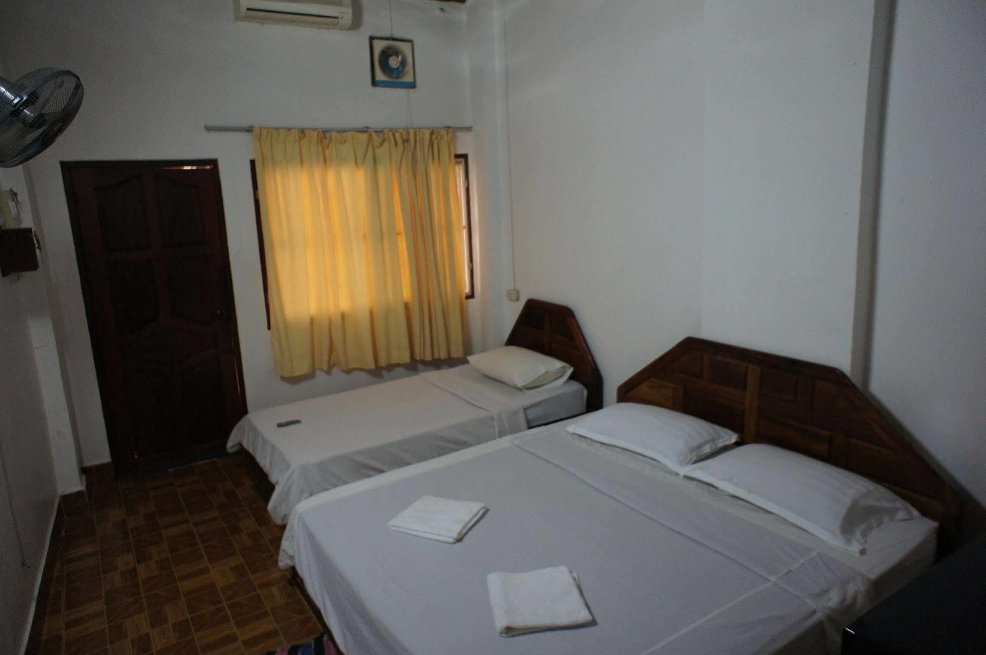 Malany Villa 2 Vang Vieng Exterior photo